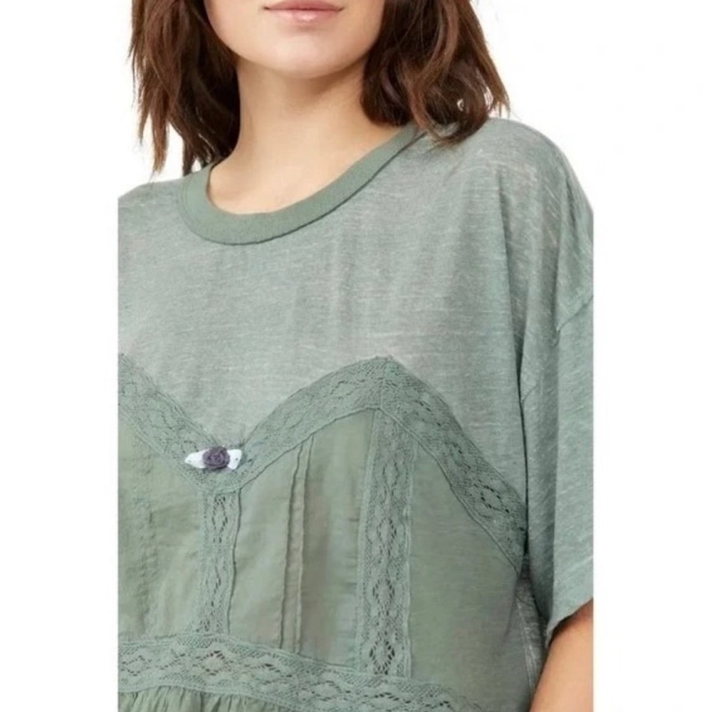 Fall in Love Lace Inset T-Shirt Medium NWT FREE PEOPLE - Picture 2 of 4